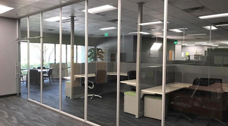 Office walls with glass - open office Office walls with glass - open office