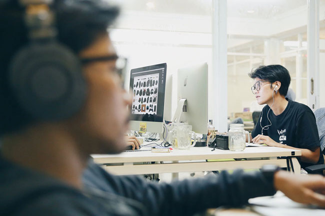 Open office noise distractions Open office noise distractions