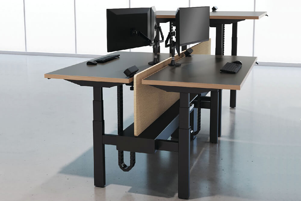 Range traiding desk angle view Range traiding desk angle view