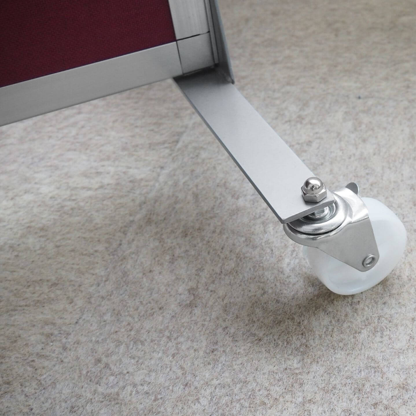 Modular panels on wheels 72h x 48w leg Modular panels on wheels 72h x 48w leg