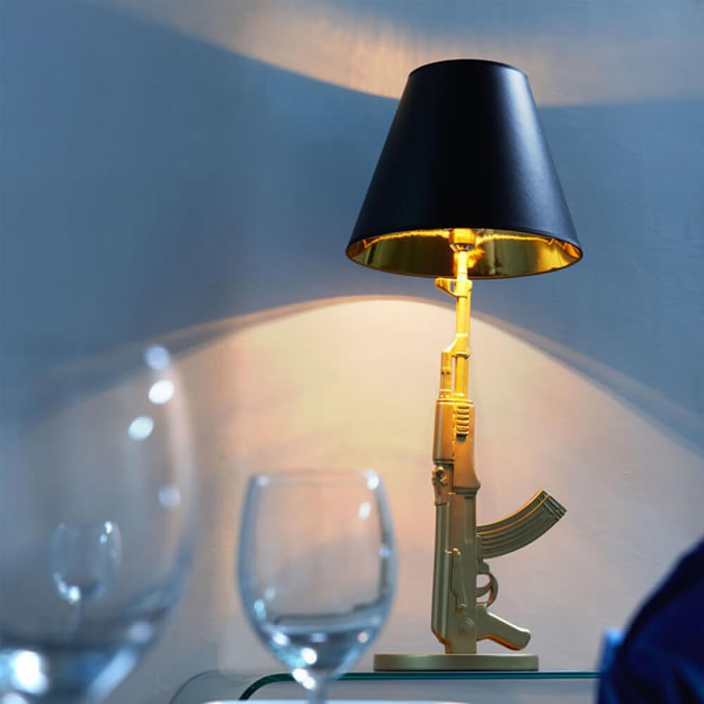 Gun lamp environmental view Gun lamp environmental view