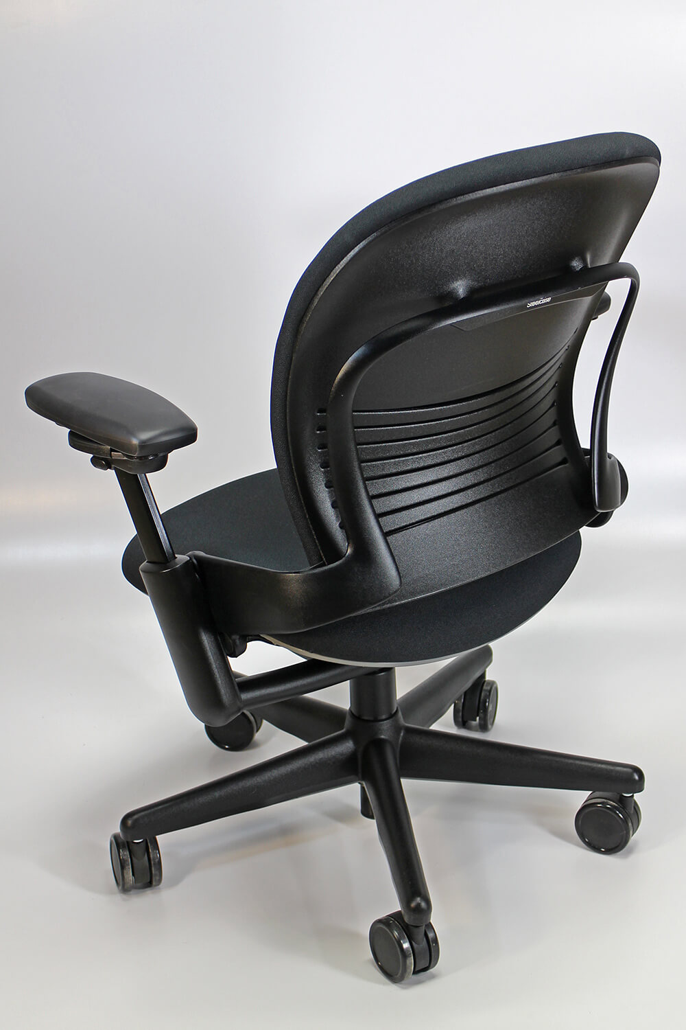 Steelcase leap v1 rotation view Steelcase leap v1 rotation view