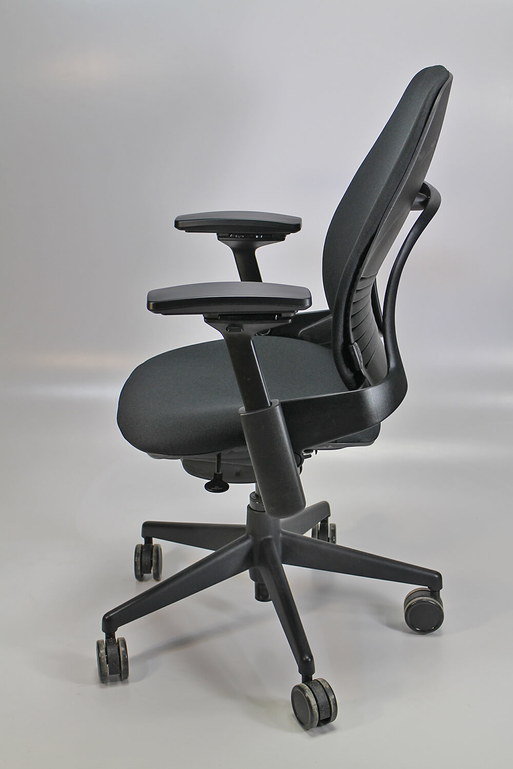 Steelcase leap v20side view Steelcase leap v20side view