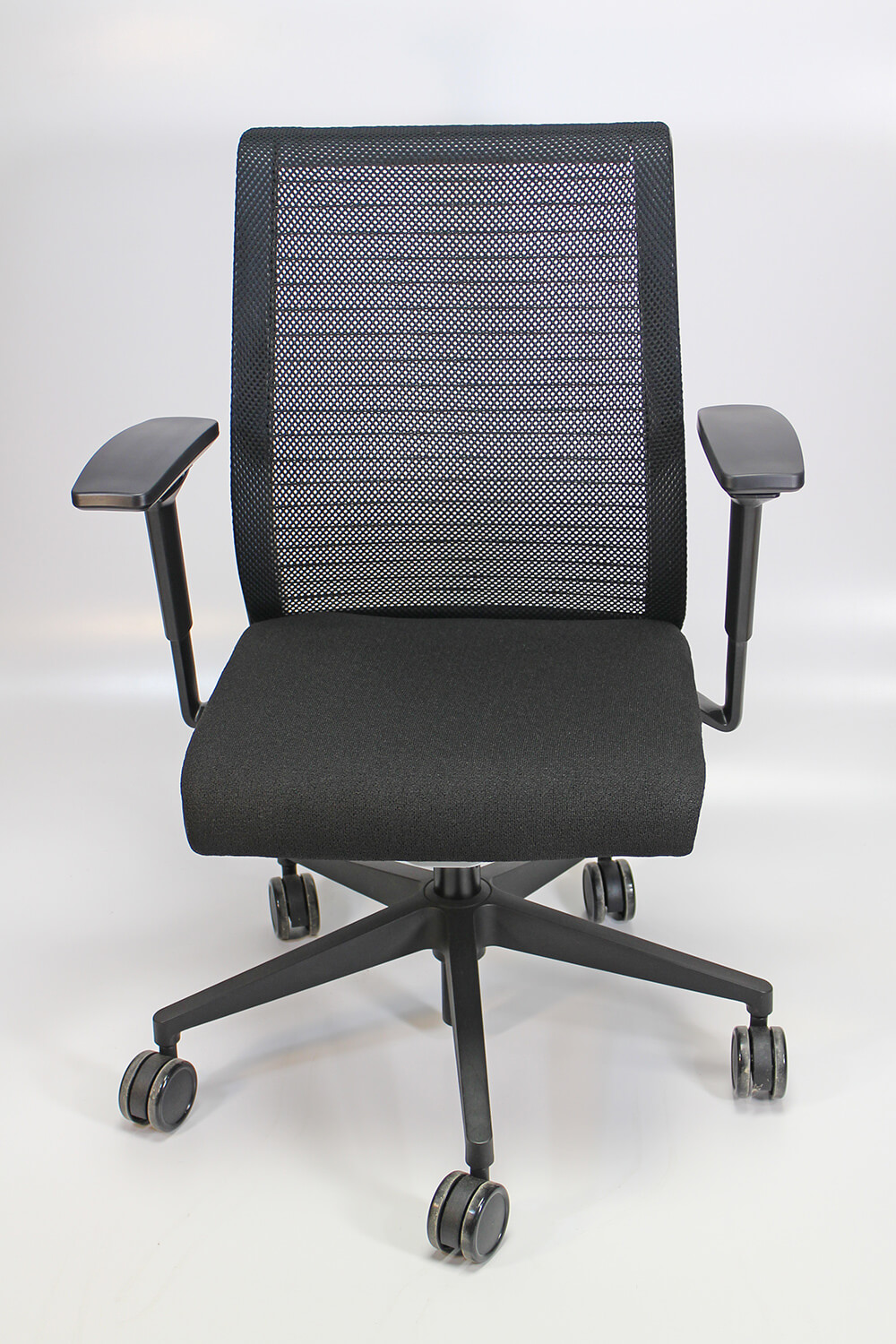 Steelcase think chair front view Steelcase think chair front view