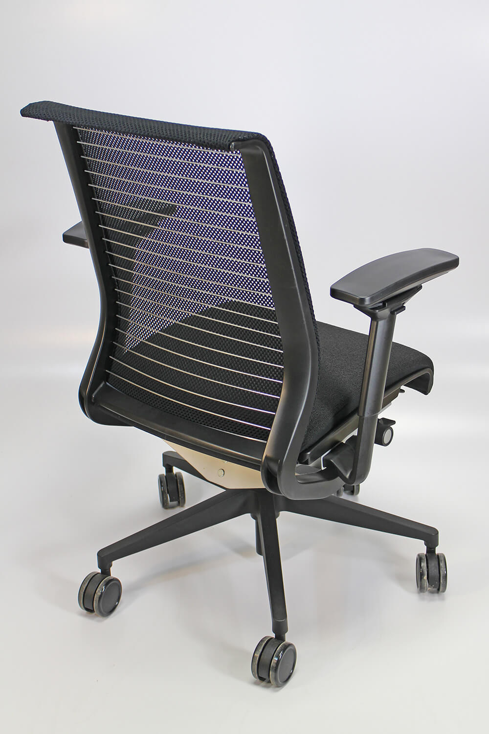 Steelcase think chair rotation view Steelcase think chair rotation view