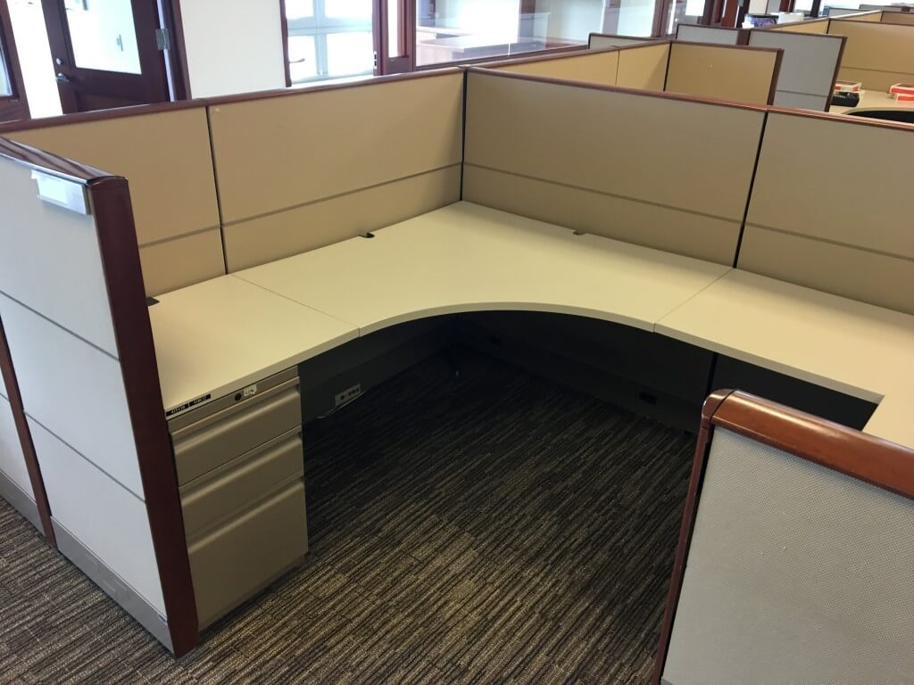 Used knoll dividends 080218 cnk1 3 Used knoll dividends 080218 cnk1 3